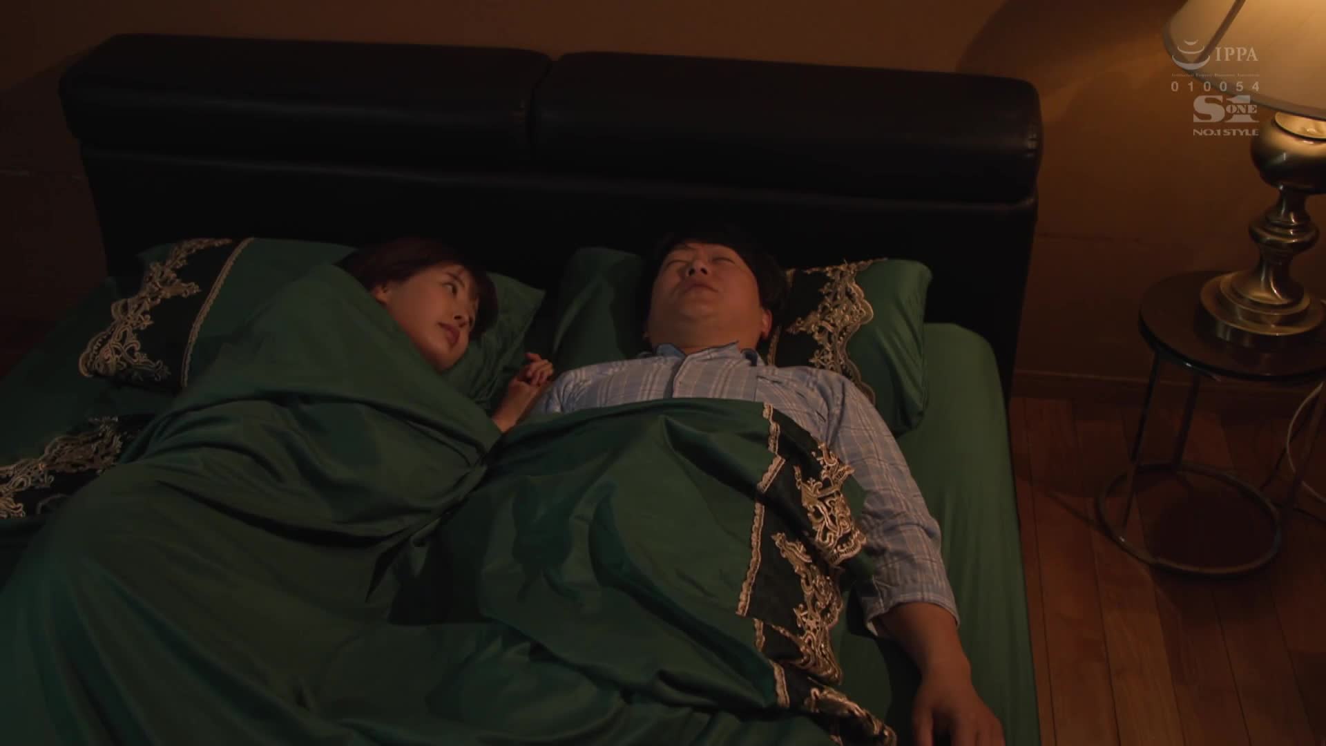 義父強暴，雖然心裡很討厭，但只要被親吻就會無抵抗地濕潤的敏感美人妻 葵司 - AV大平台 - 中文字幕，成人影片，AV，國產，線上看