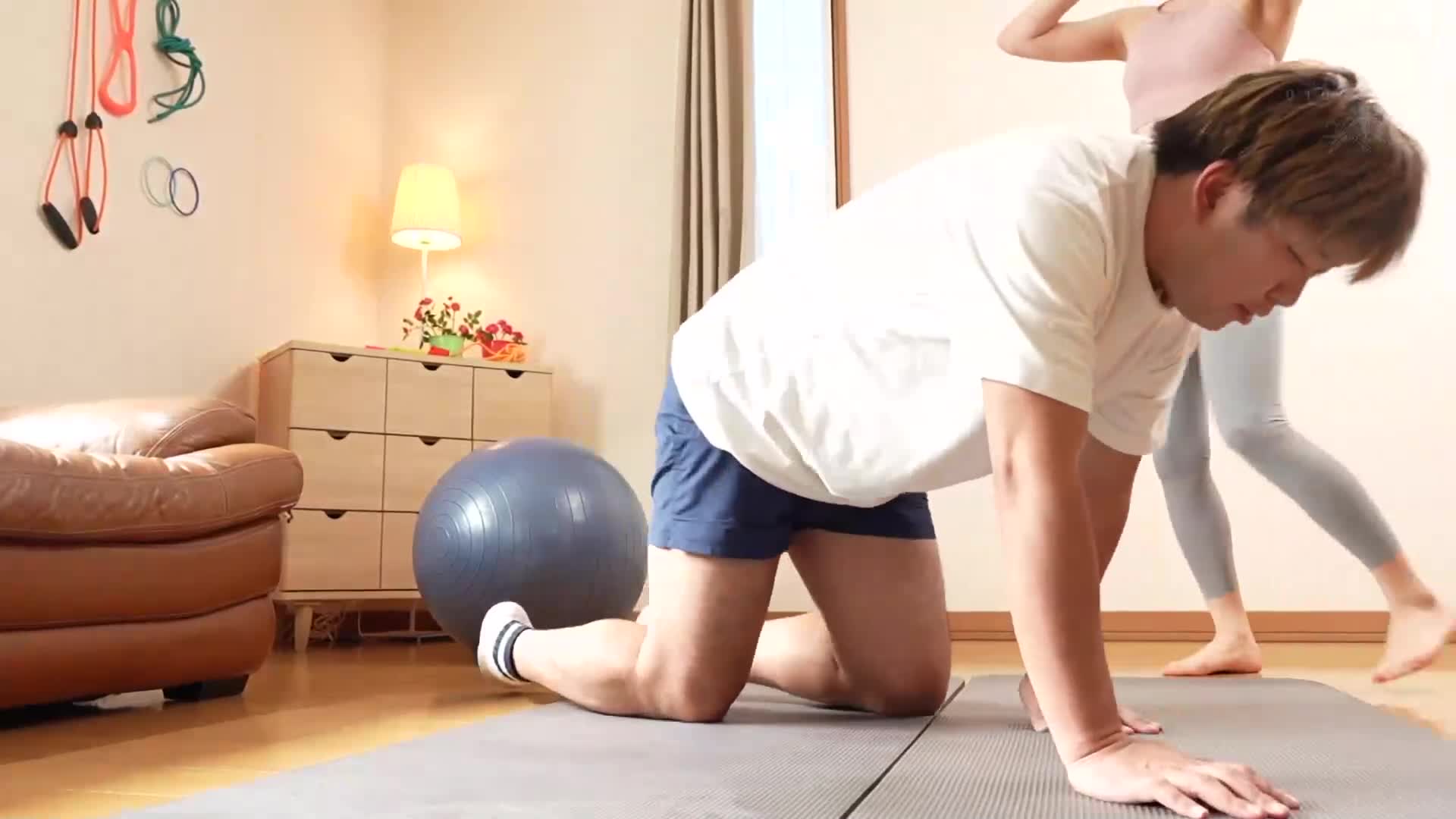 美乳訓練師用全自動擊打機器讓我多次射精，而我一次也沒有動過腰。虹村由美 - AV大平台 - 中文字幕，成人影片，AV，國產，線上看