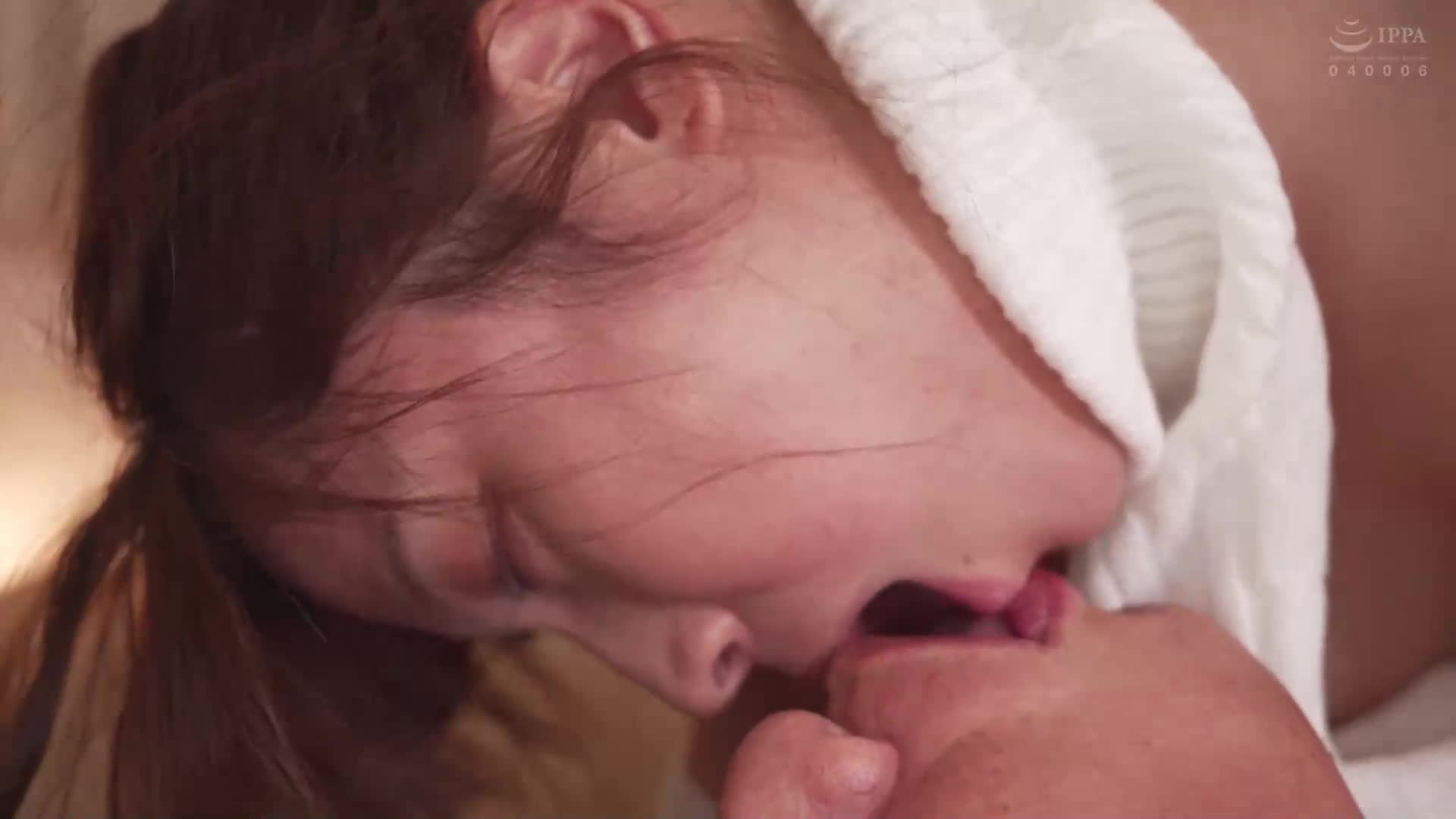 因為老公忙碌而沒有性生活的家庭主婦，被公公勾引，雖然不情願，但還是被勾引起來，翻白眼，在被一次次中出的同時發出狂喜的尖叫！橘內日向 - AV大平台 - 中文字幕，成人影片，AV，國產，線上看