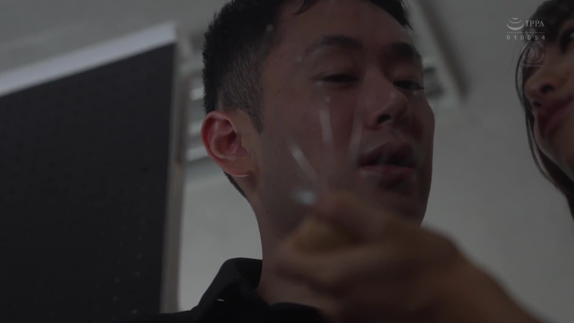 被甜蜜的耳語所迷惑，我沉溺於與人妻的閉門不出的性愛，直到大學畢業...。 竹內有紀 - AV大平台 - 中文字幕，成人影片，AV，國產，線上看