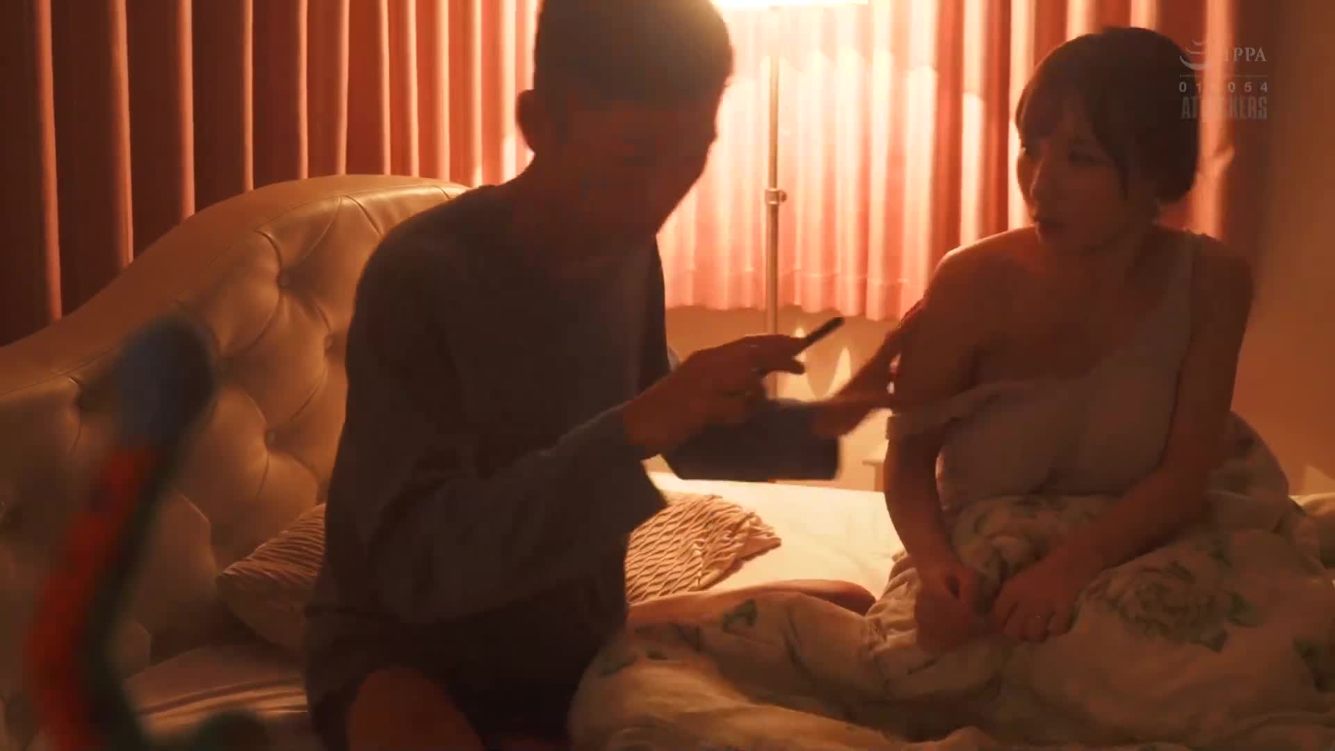 請借我妻子一個月。在我絕對無法拒絕的情況下，妻子被上司擁抱的夜晚。海老咲碧 - AV大平台 - 中文字幕，成人影片，AV，國產，線上看