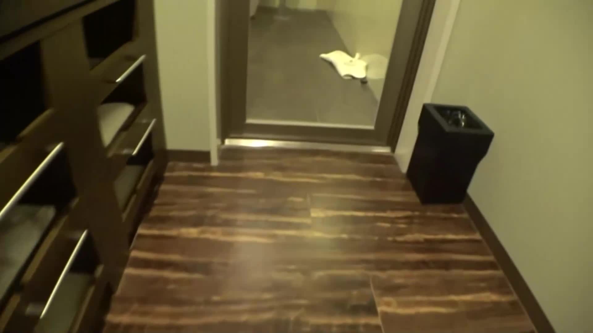 [VIP會員點播]《偶像! 中出!》鬆軟清純系淫蕩女GET囉！傳聞竟是偶像！對束縛男友不耐煩，「AV的性愛真的那麼舒服嗎～？哇哇」天然迷人心態演出確定！「生的好嗎...？」偷偷在男友不在場的地方諮詢時「我的確沒有男友...」說！天然小惡魔淫蕩女！如果是我的女友絕對精神崩潰！可憐男友！憂鬱勃起必然！ - AV大平台 - 中文字幕，成人影片，AV，國產，線上看