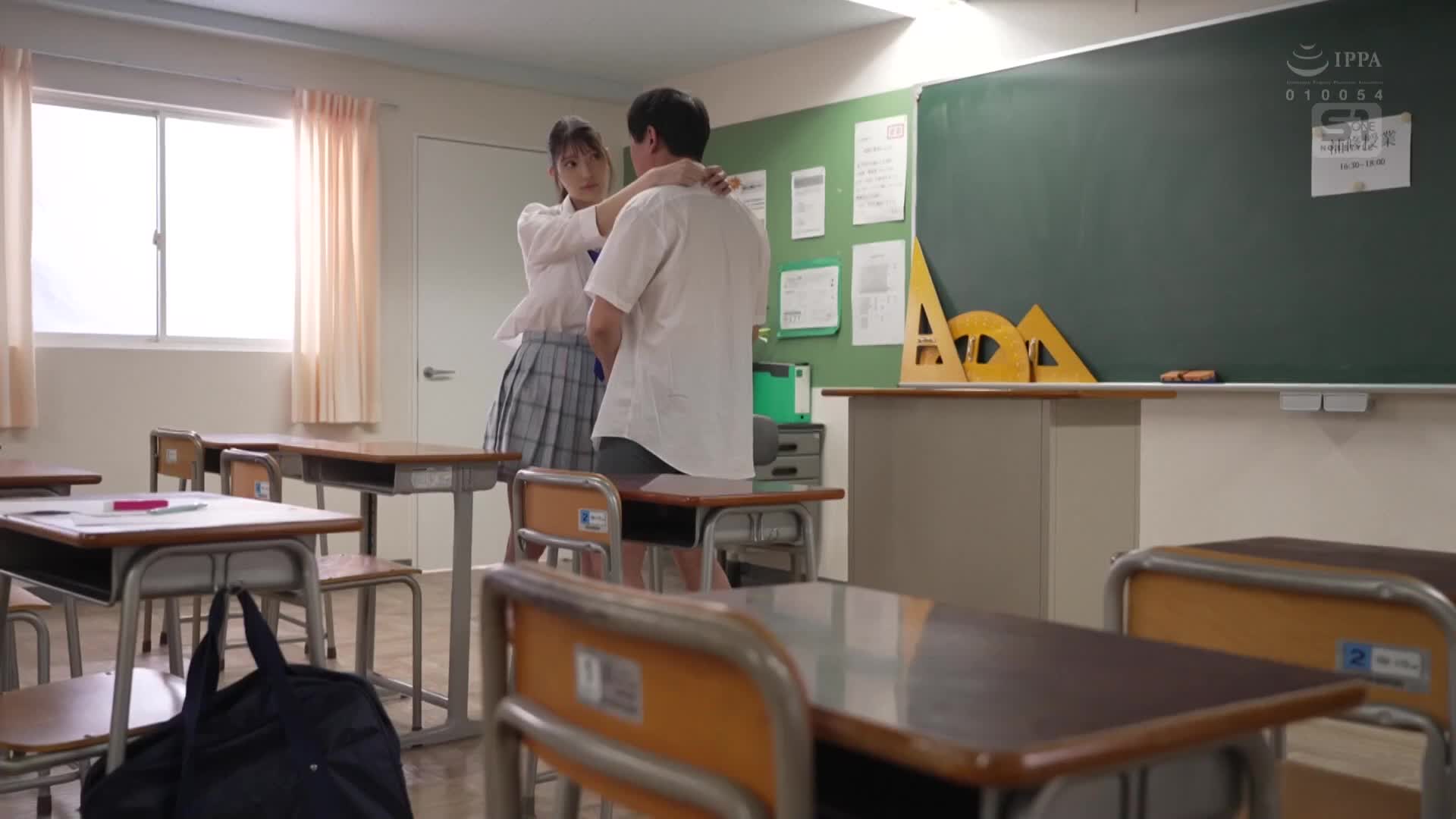 傻瓜紅點J●提出的色情建議「老師，我來幫你解決一次，就不用補習了！」倉木華 - AV大平台 - 中文字幕，成人影片，AV，國產，線上看