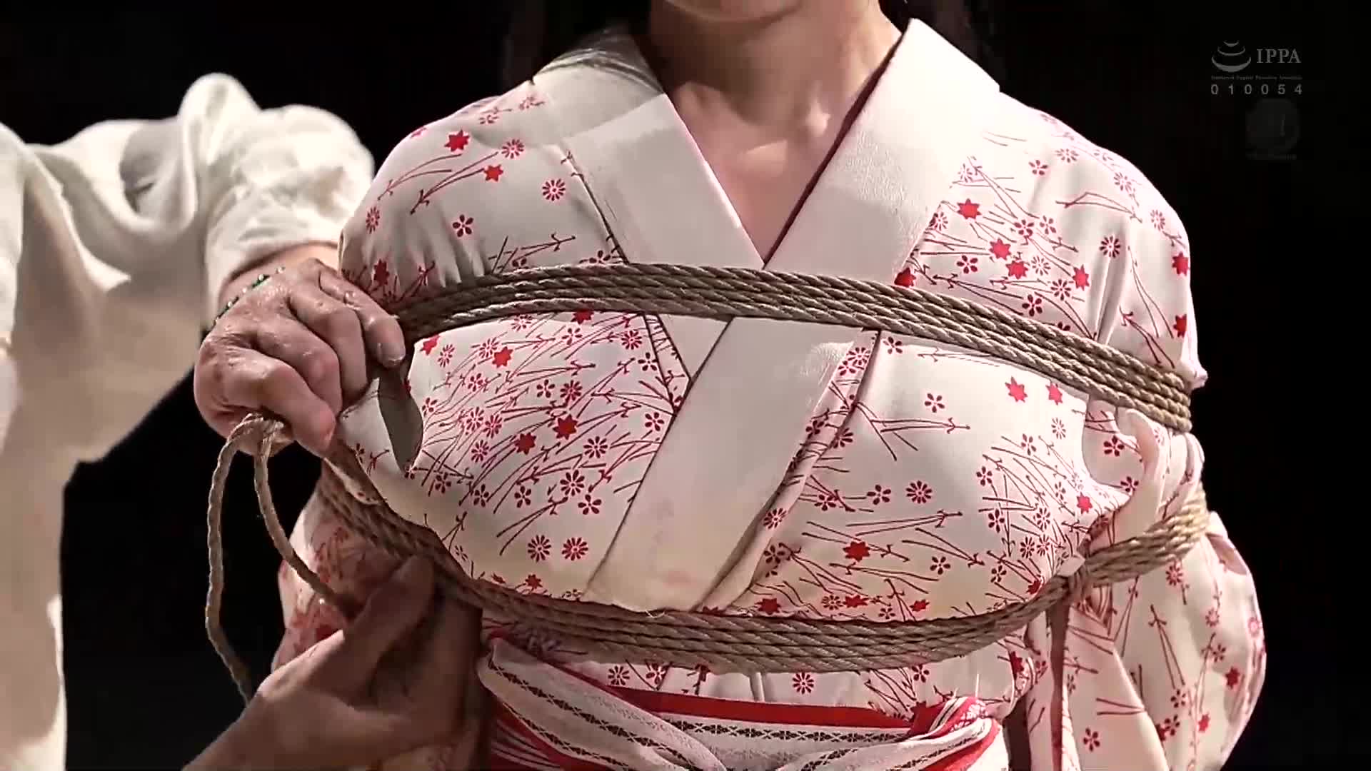 一色桃子【 Madonna100作品紀念】 我把我最愛的妻子送給了讓她在緊縛表演中被寢取。啊…被綁住的你真是淫蕩。 - AV大平台 - 中文字幕，成人影片，AV，國產，線上看