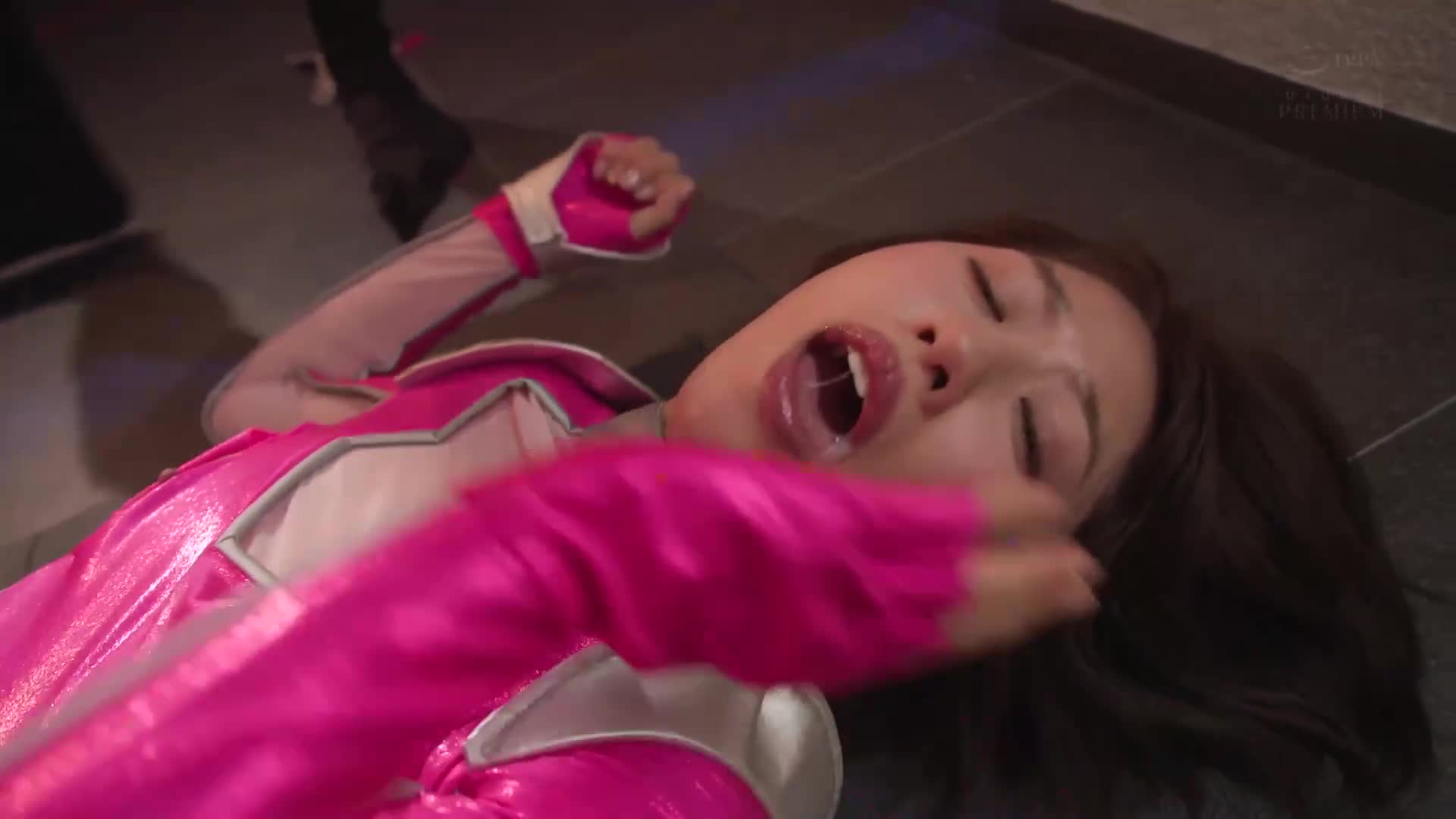 讓高貴美女們無聲地享受肉棒貫穿的高潮。魔鬼串刺輪姦最佳。 - AV大平台 - 中文字幕，成人影片，AV，國產，線上看