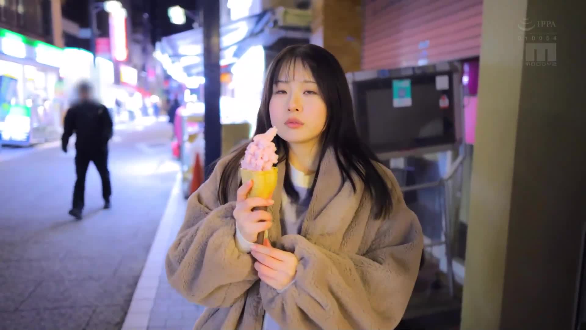 我想保護這個笑容和純白豐滿的F罩杯身體。身材100分，笑容150分，性格200分！！ 現役女子大生AV出道。櫻庭桃菜 - AV大平台 - 中文字幕，成人影片，AV，國產，線上看