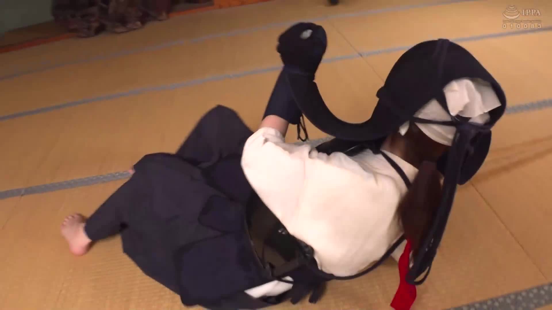 一般男女監控AV 格鬥技女大生對抗性騷擾強姦魔［柔道/少林寺拳法/劍道］贏了就有100萬日圓！輸了就立刻肏穴中出！面對無規則的性騷擾攻擊！火爆激烈的三番真劍對決！ - AV大平台 - 中文字幕，成人影片，AV，國產，線上看