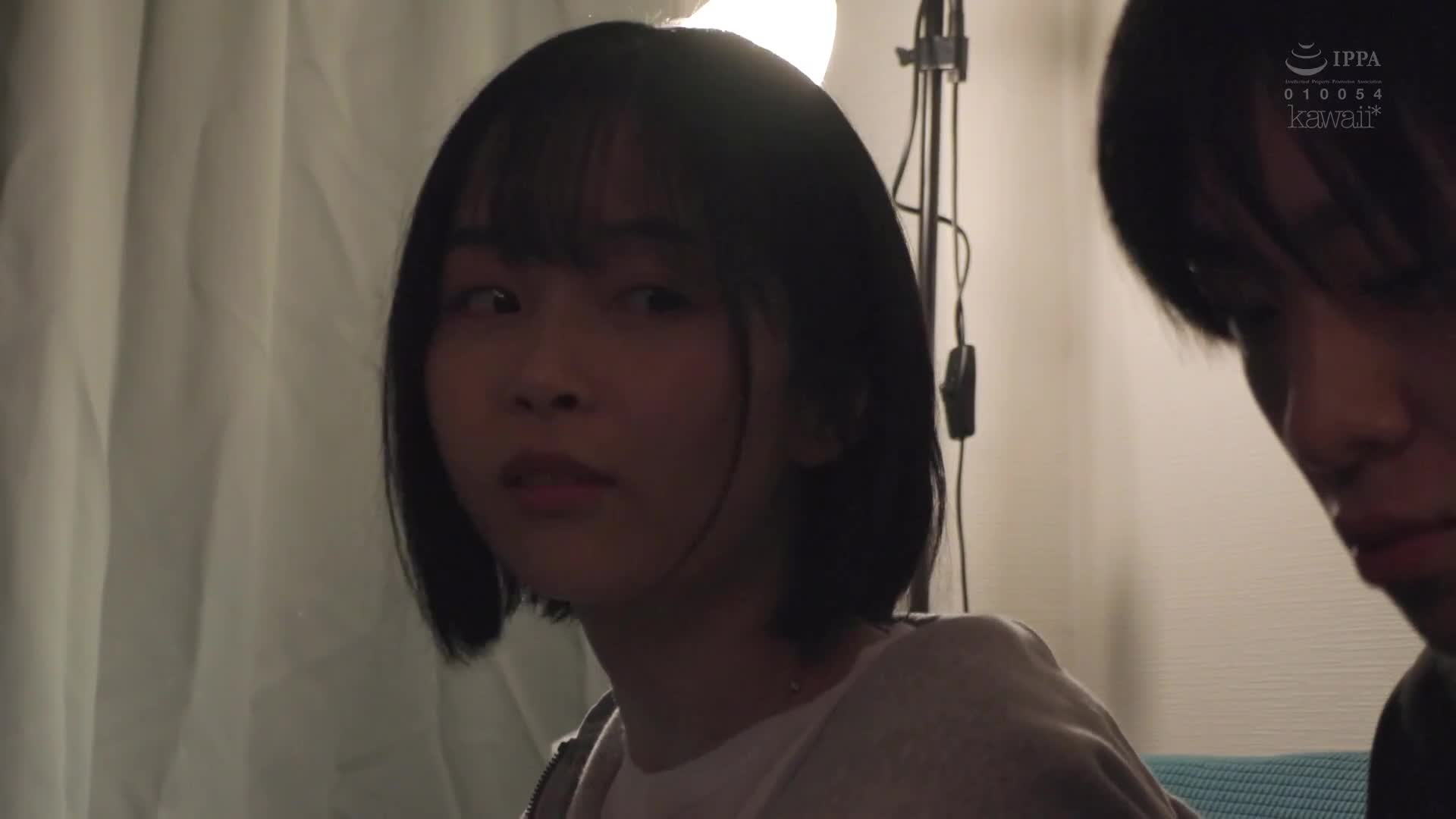 我是夏天的所有物嗎？即使知道你不會屬於我的，我卻被你控制著。不只是在孤獨時方便地需求身體的朋友，我願意犧牲一切去追求不會消失的青春刺青，你是我超越朋友但未到戀人的存在，日向夏 - AV大平台 - 中文字幕，成人影片，AV，國產，線上看