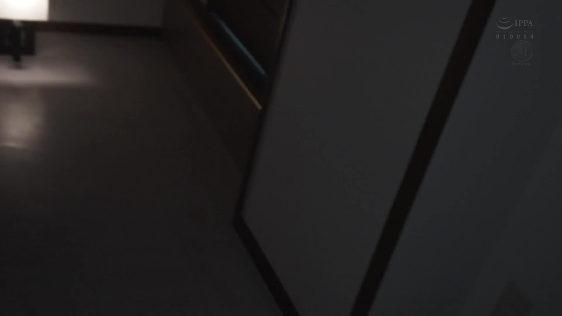 在確保女兒的幸福的同時...在婚禮上被女婿強暴的母親。桐岡五月 - AV大平台 - 中文字幕，成人影片，AV，國產，線上看