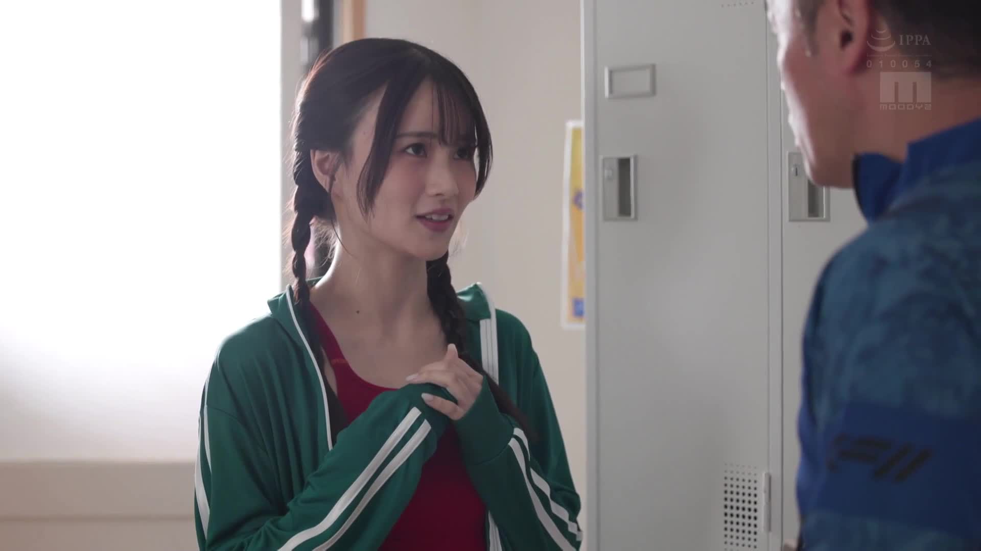 濕透的泳裝學生無意識的乳頭誘惑讓我無法抗拒…作為班導師的我失去理智，沉溺於禁忌的性交，在放學後一對一的指導中沉溺於。泉百華 - AV大平台 - 中文字幕，成人影片，AV，國產，線上看