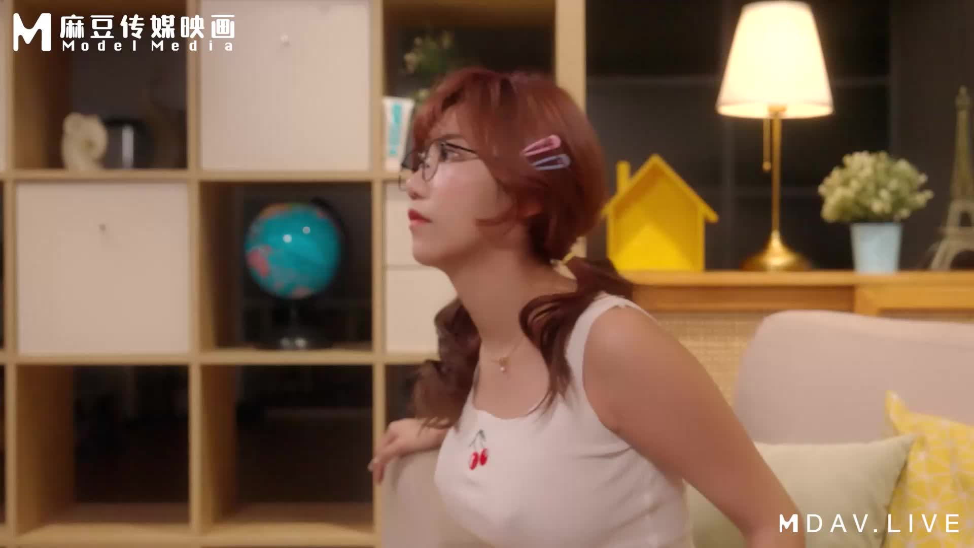 家族亂倫中秋破處夜 一家開操萬家賞屄香 鐘宛冰×周甯 - AV大平台 - 中文字幕，成人影片，AV，國產，線上看