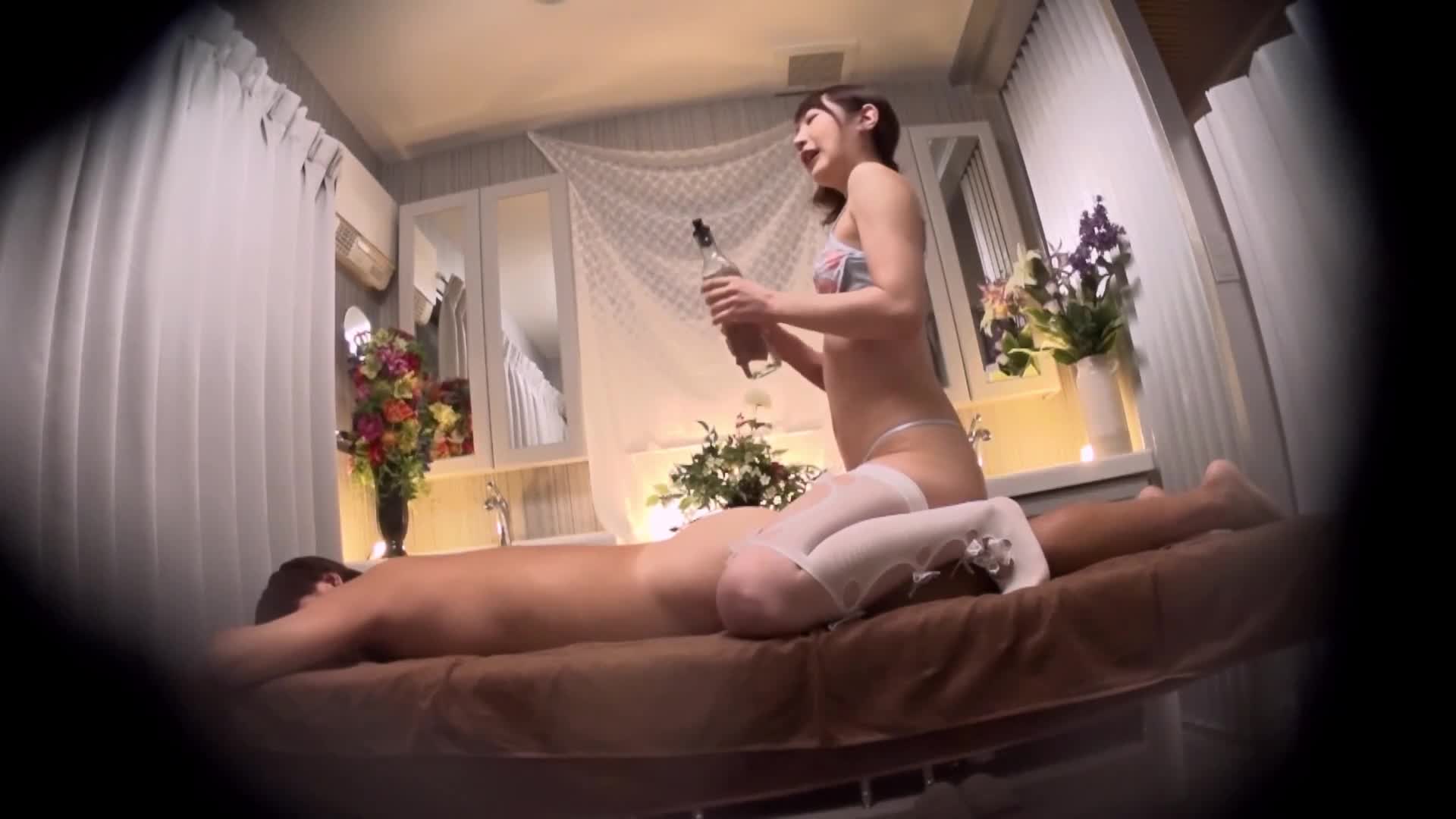 傳聞中有神秘選項的男性美容所中拍攝勇氣。踏進其中，男人夢寐以求的法外之地樂園。 - AV大平台 - 中文字幕，成人影片，AV，國產，線上看