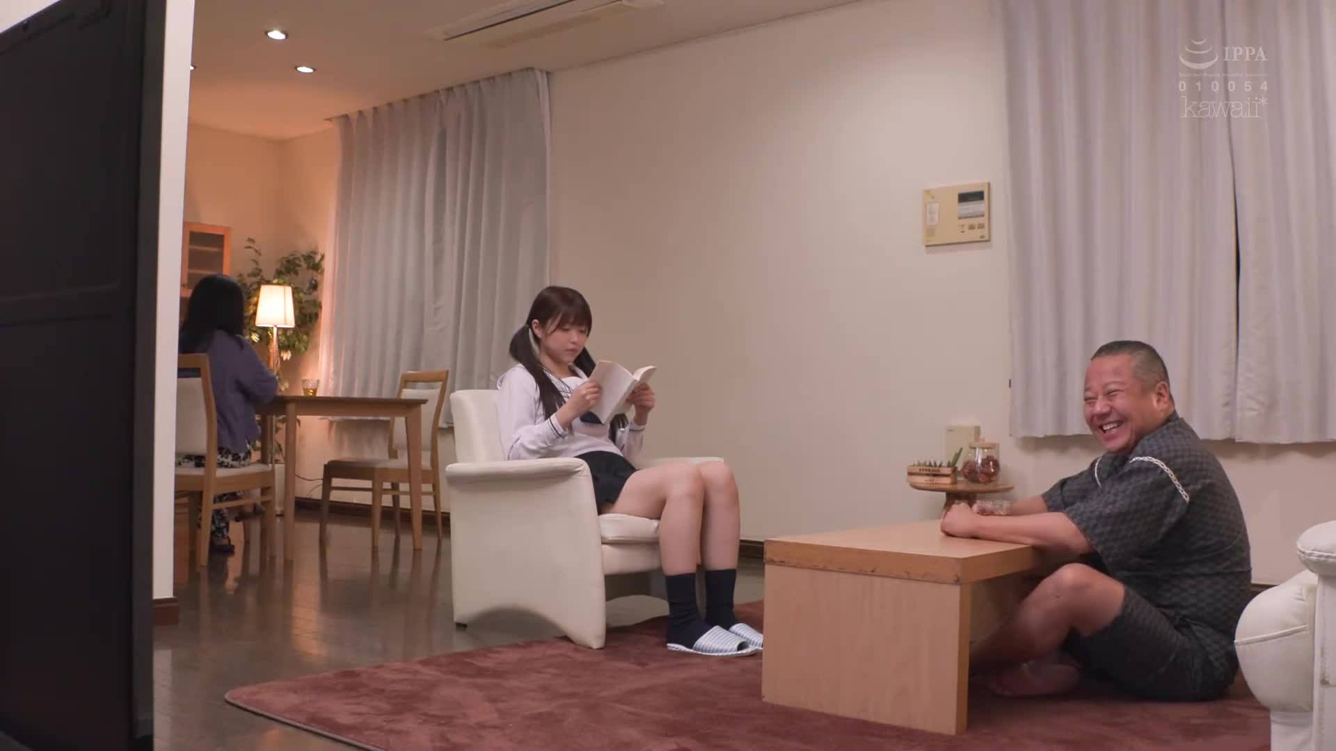 [AI解碼版]總是認真沉默的繼女，在一天嫁不在的時候突然露出微笑...對著我這個繼父透露內褲的一瞬間。 青坂藍 - AV大平台 - 中文字幕，成人影片，AV，國產，線上看