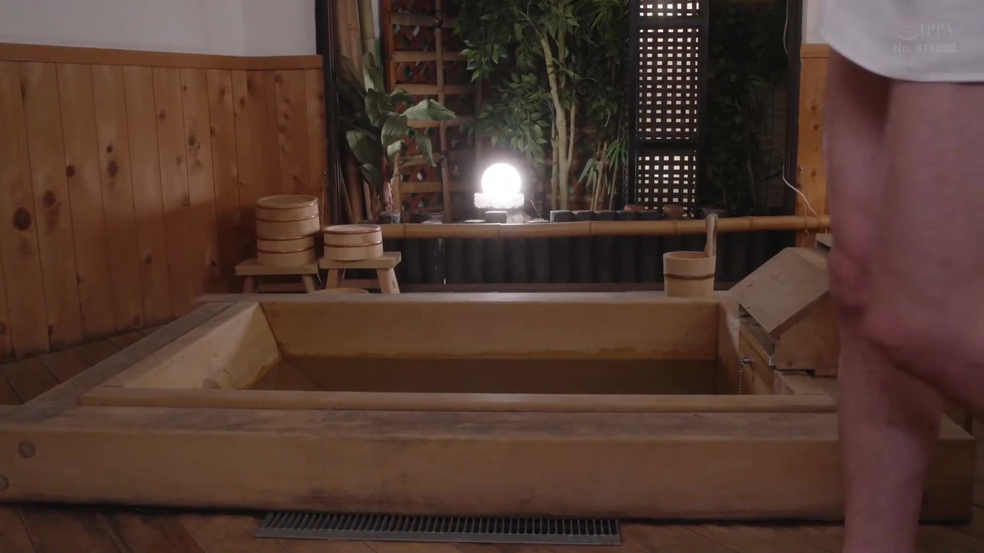 [AI解碼版]與熱情的溫泉小鎮夜店媽媽親近，幾度騎乘騎乘式不倫中出犯多次 南條彩 - AV大平台 - 中文字幕，成人影片，AV，國產，線上看