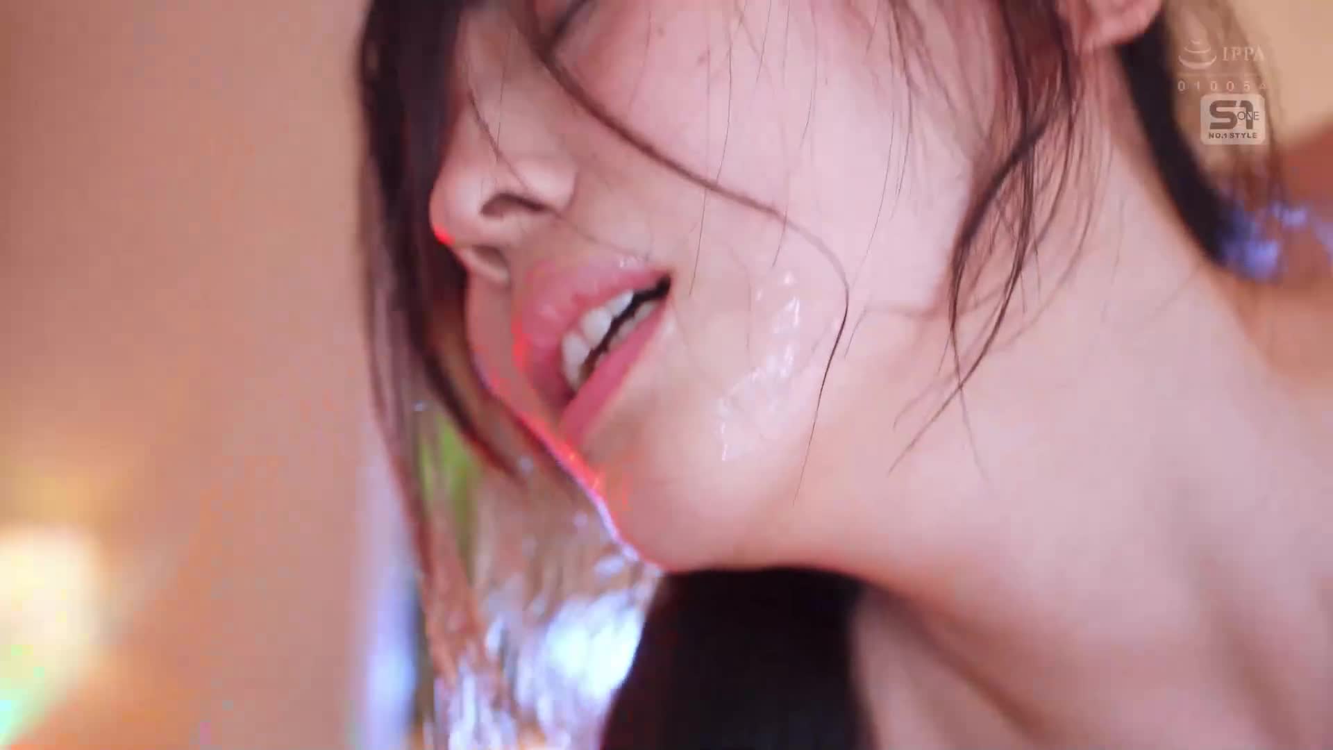 [AI解碼版]娛樂圈蔓延的性騷擾問題：前童星偶像紫堂留衣 - AV大平台 - 中文字幕，成人影片，AV，國產，線上看