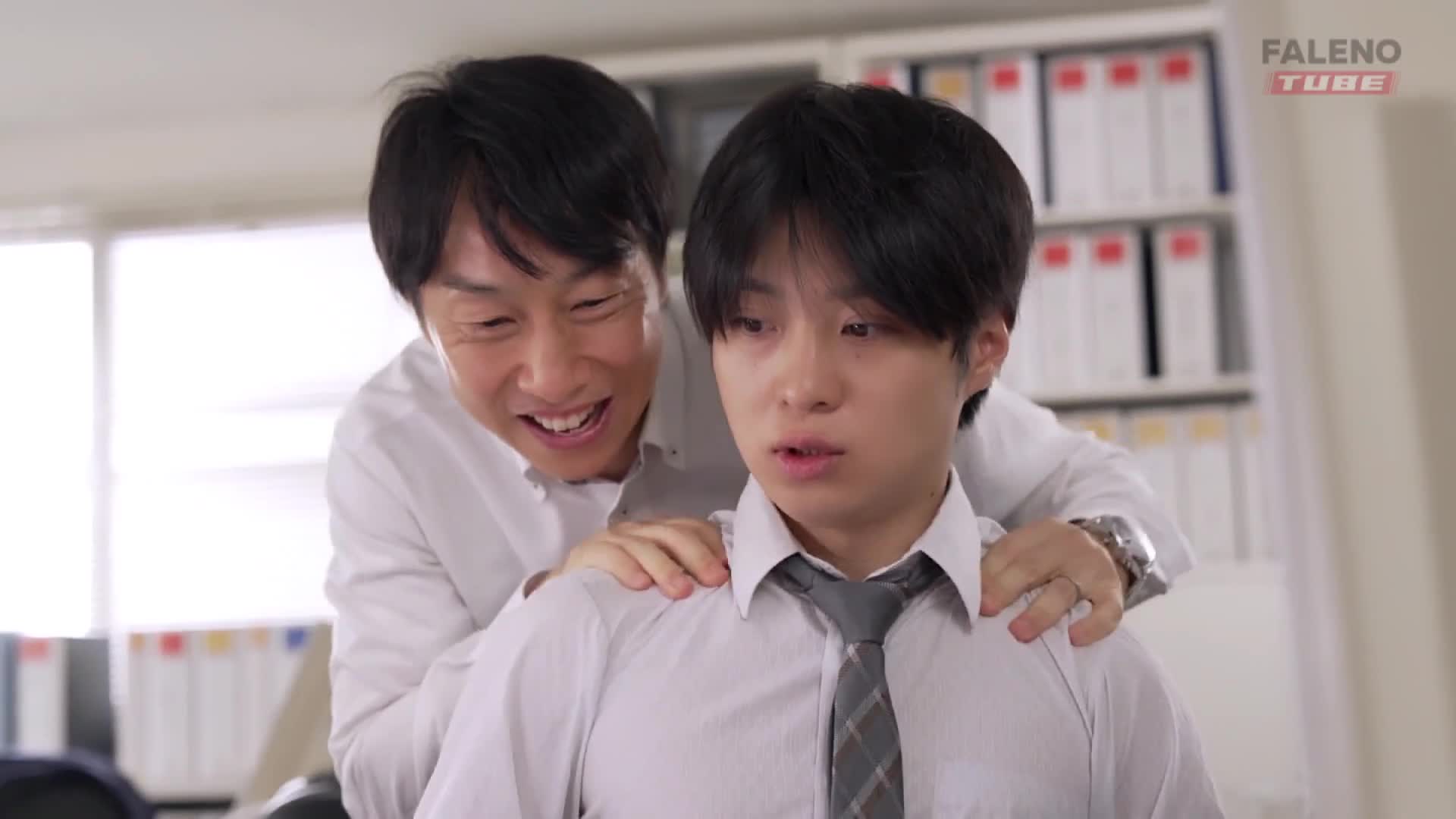 丈夫也未曾品嘗過的美尻肛門被舌頭撐開。對於權力騷擾上司的妻子復仇，肛交犯罪：二階堂麗 - AV大平台 - 中文字幕，成人影片，AV，國產，線上看