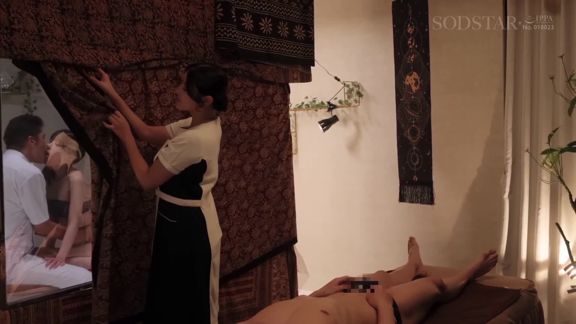 魔術鏡對房NTR按摩 旁邊有男友卻被全身愛撫忍著聲音享受無聲高潮 小笠原菜乃 - AV大平台 - 中文字幕，成人影片，AV，國產，線上看