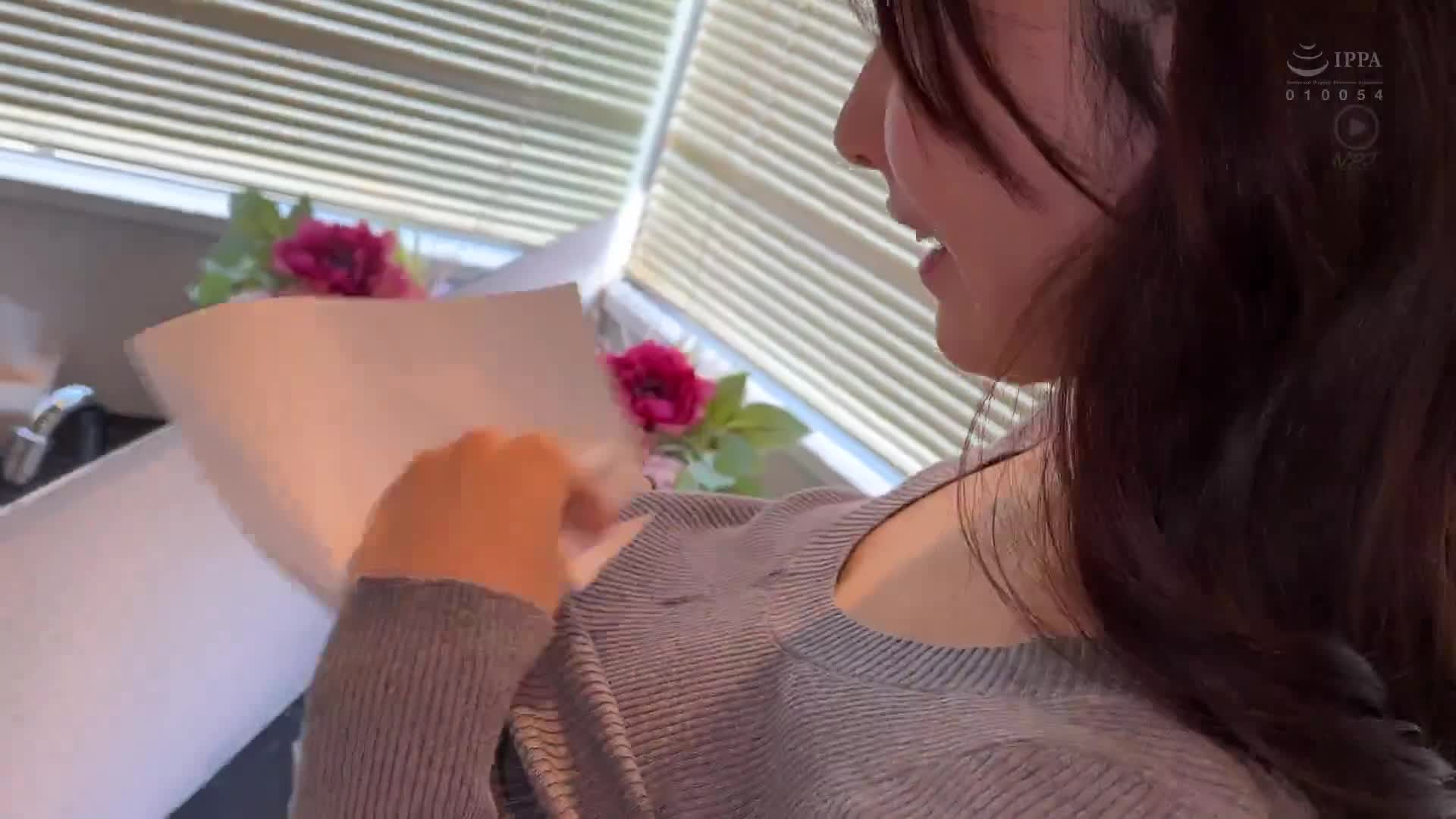 不戴胸罩的新宿徘徊瘋狗散步約會 - AV大平台 - 中文字幕，成人影片，AV，國產，線上看
