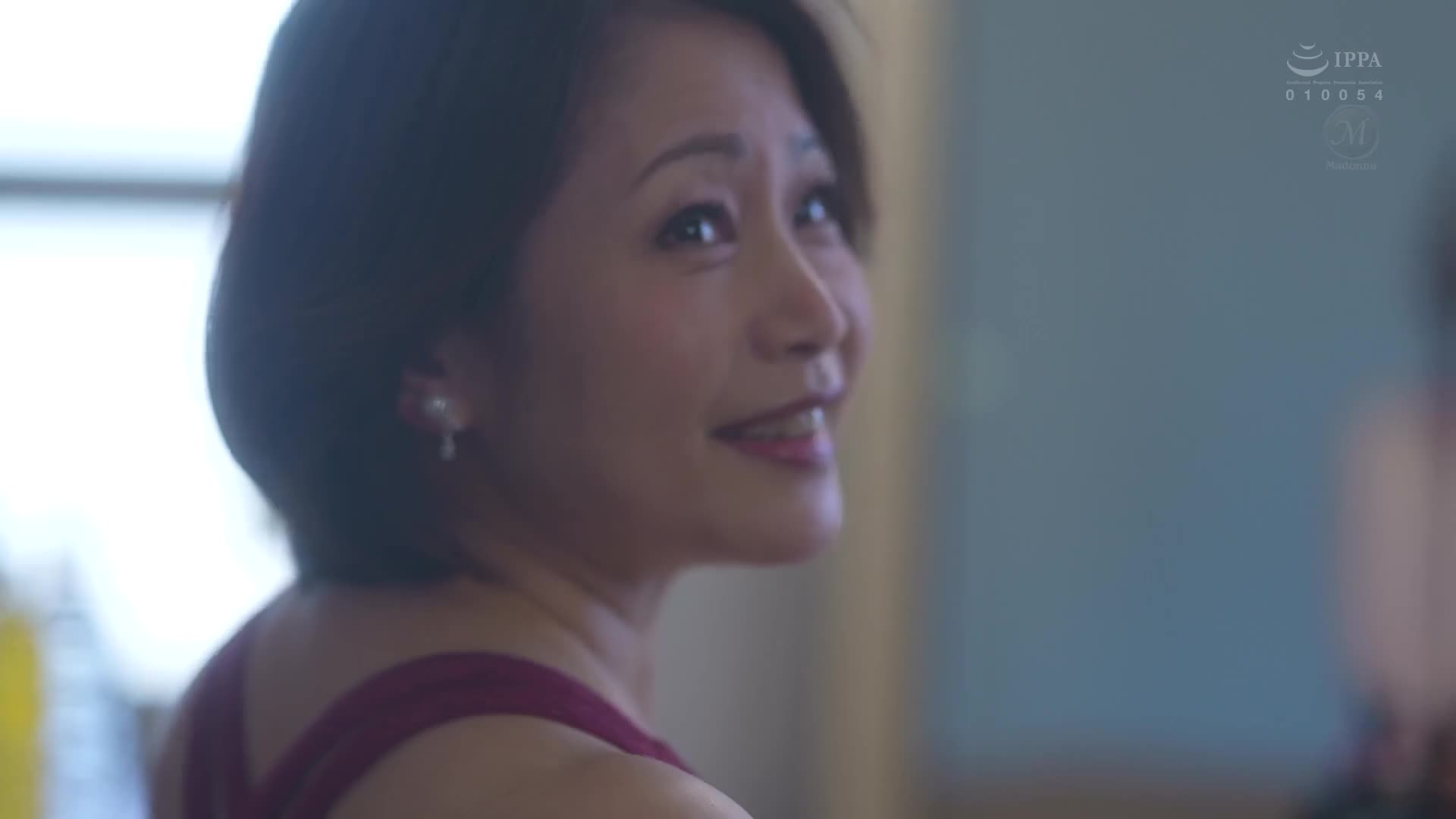 情欲的三番戏：被香颂歌手的人妻妖媚的歌声和私语淫语所诱惑，尽情吮食的千夜浓密情事。友田真希。 - AV大平台-中文字幕,成人影片,AV,国产,线上看