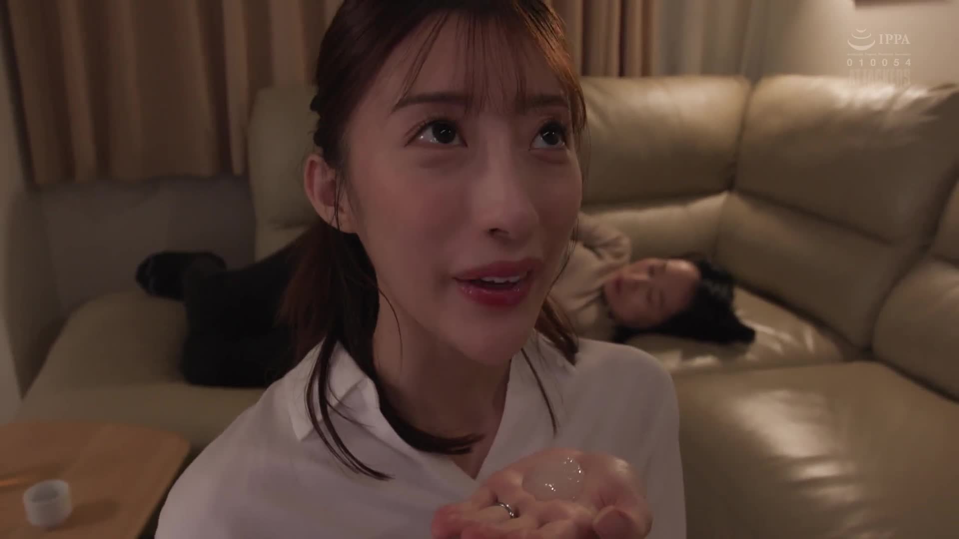住在同一公寓的美麗人妻被操得爽翻天的故事。星宮一花 - AV大平台 - 中文字幕，成人影片，AV，國產，線上看
